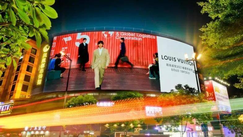 唯獨這些抓人眼球的戶外廣告才配叫創(chuàng)意！標識主也滿意5