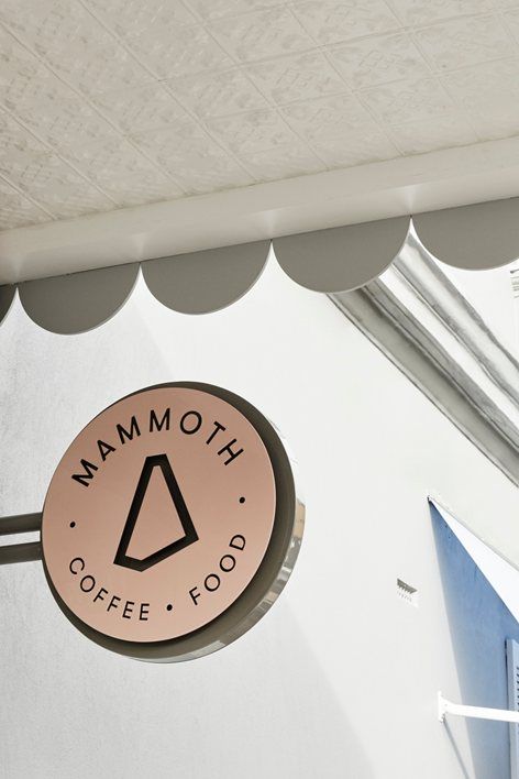 當(dāng)成線(xiàn)下超級(jí)入口，商店標(biāo)牌重要性凸顯25