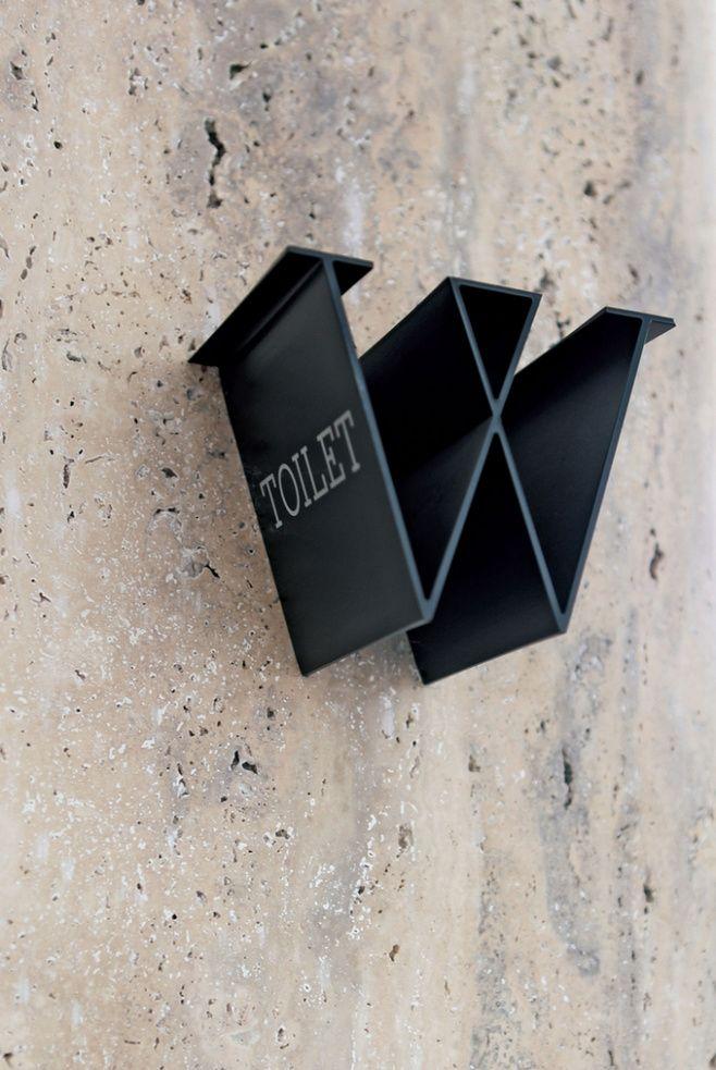 當(dāng)成線(xiàn)下超級(jí)入口，店面招牌主要性凸顯32