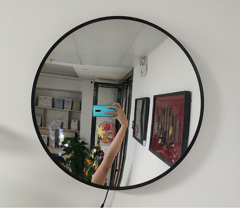 有了半透鏡，廣告led燈箱字也能具有立體感4