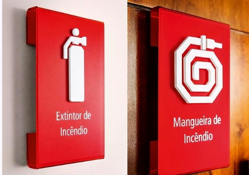 用PVC做的導(dǎo)視標(biāo)志，有創(chuàng)意9