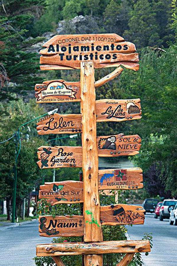 “旅游化”的標(biāo)識(shí)系統(tǒng)，讓標(biāo)志牌作為景區(qū)里的特殊景物9